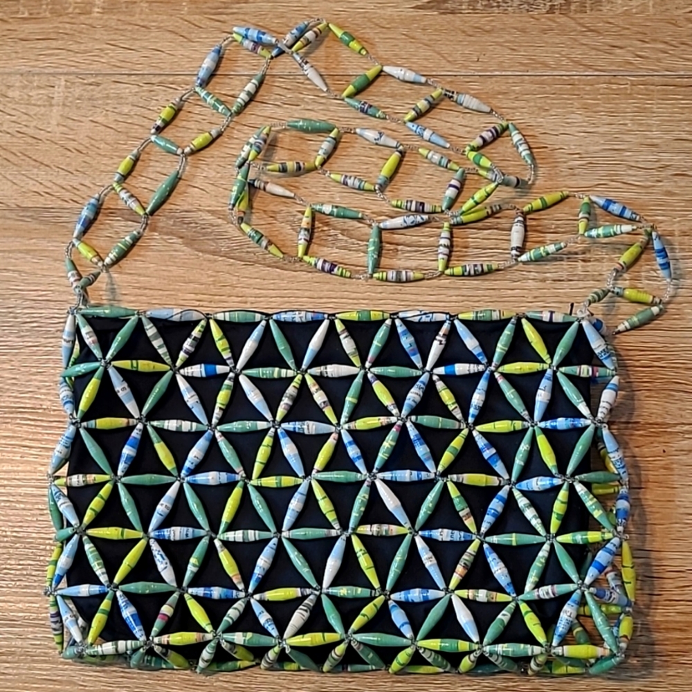 NWOT UPCYCLED PAPER BEADS SHOULDER PURSE